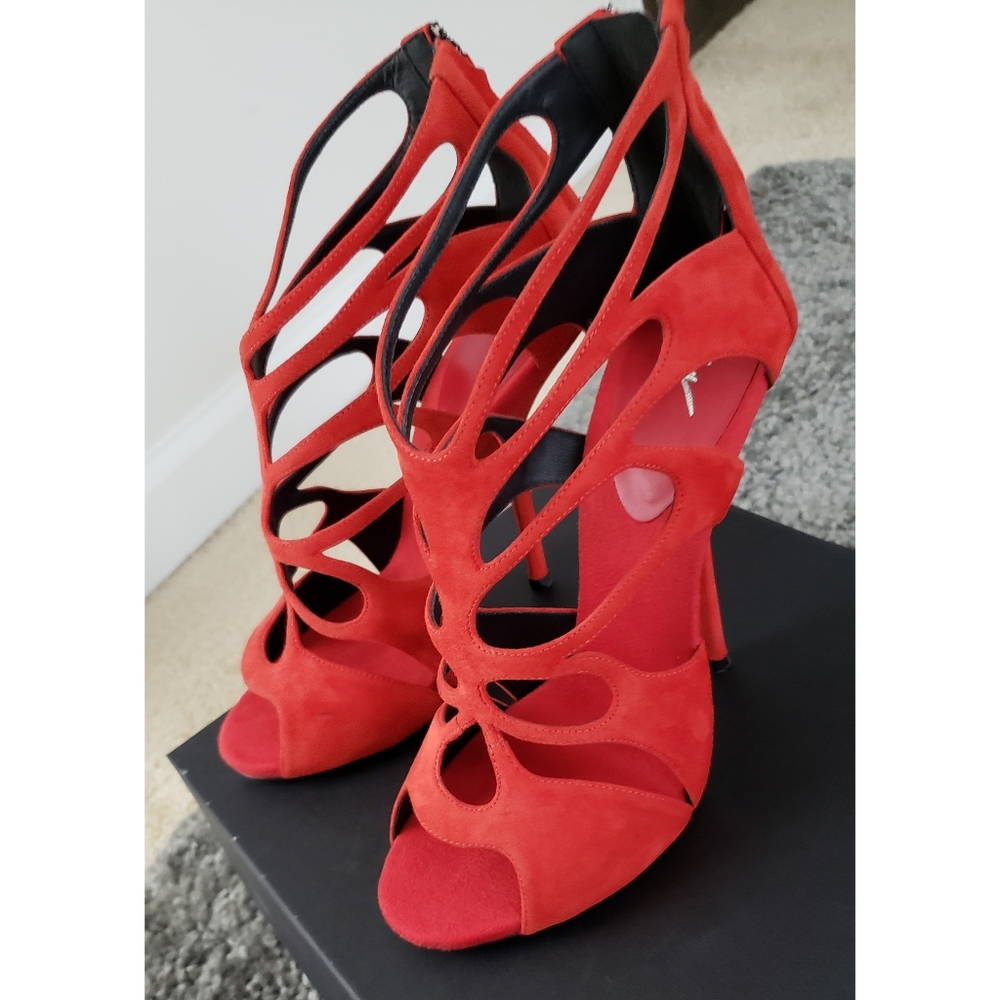 NWOT Giuseppe Zanotti Red Cut Out Suede Platform Sandal Heels, 40